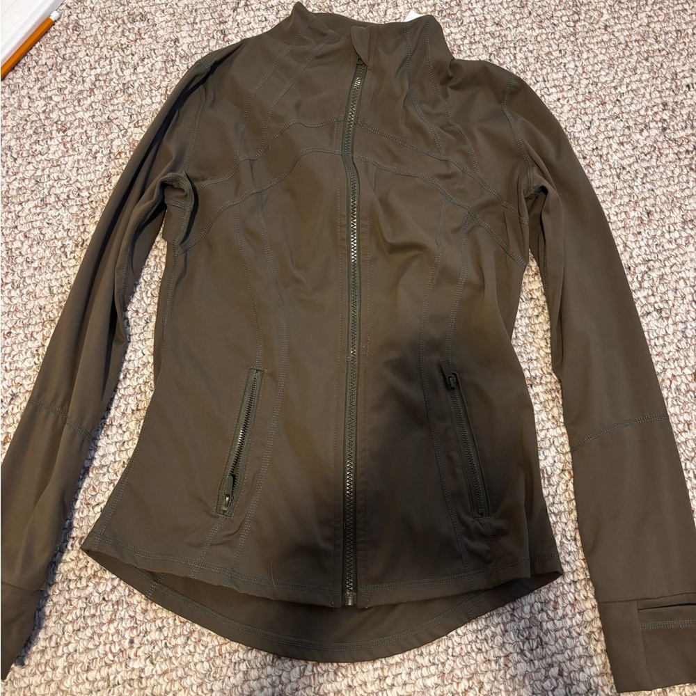 lululemon bundle: define jacket, hotty shorts, smoky top, headband